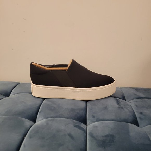 Brand New - Vince Women's Warren Shoe, Black - Picture 2 of 8